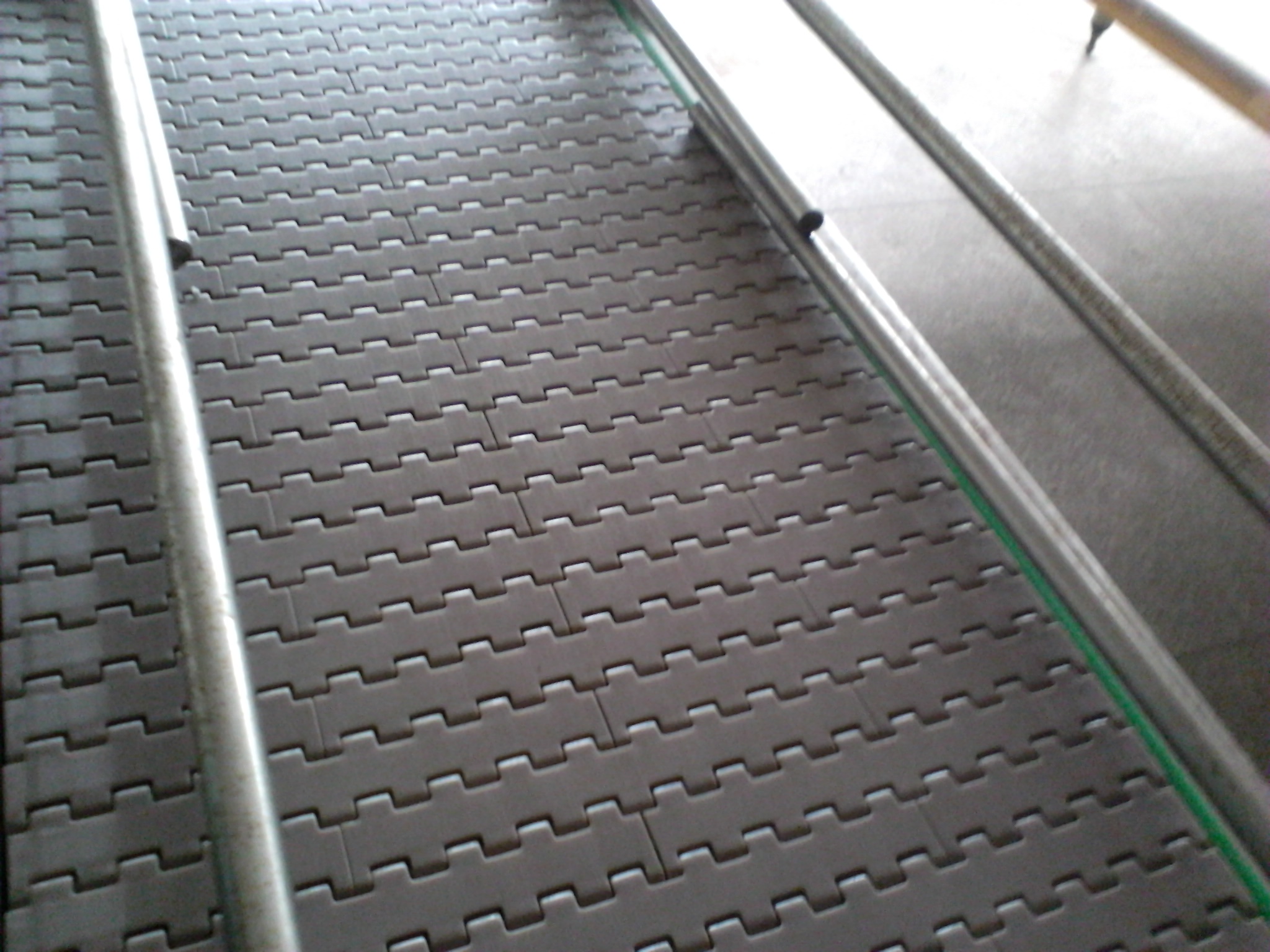 鏈板式輸送機的材質應用和容易出現的故障