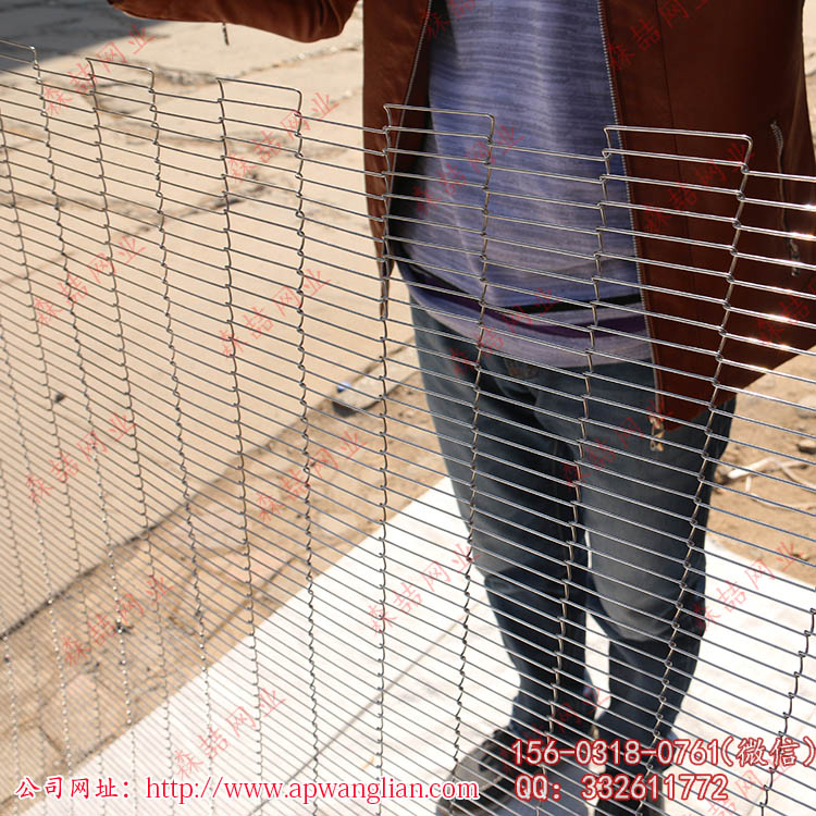 輸送糖果用哪種金屬輸送帶合適