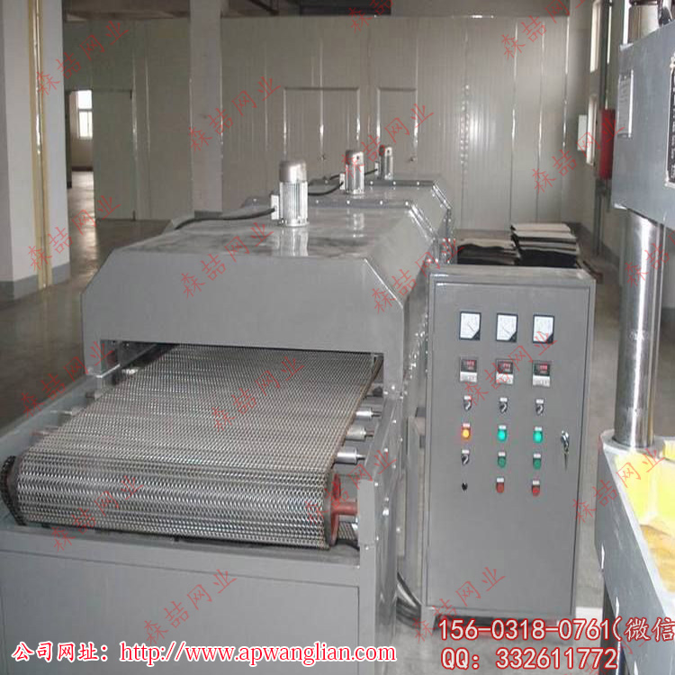 不銹鋼輸送網(wǎng)帶的耐高溫程度