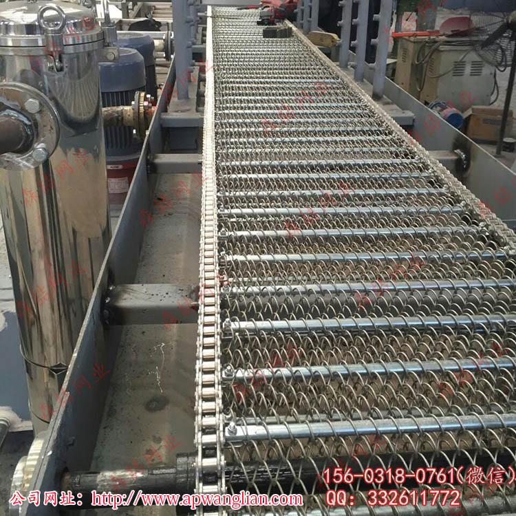 勾花網不銹鋼輸送帶的優缺點